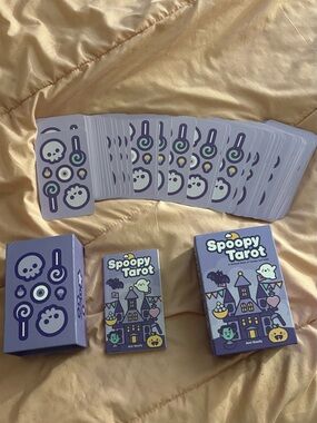 Spoopy Tarot Card Deck – Halloween Illustration